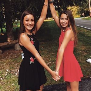 Meet your Posher, Caitlyn